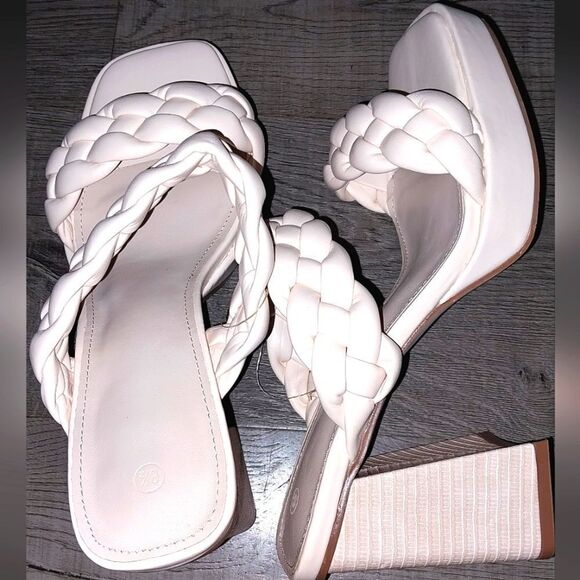 Super cute Apricot 2 braid band sandle heels sz 8.5 - Picture 8 of 8